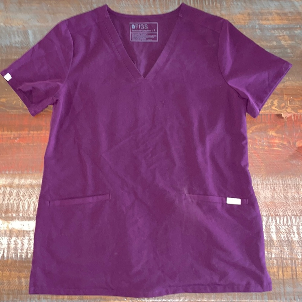 Women’s Figs Scrub Top